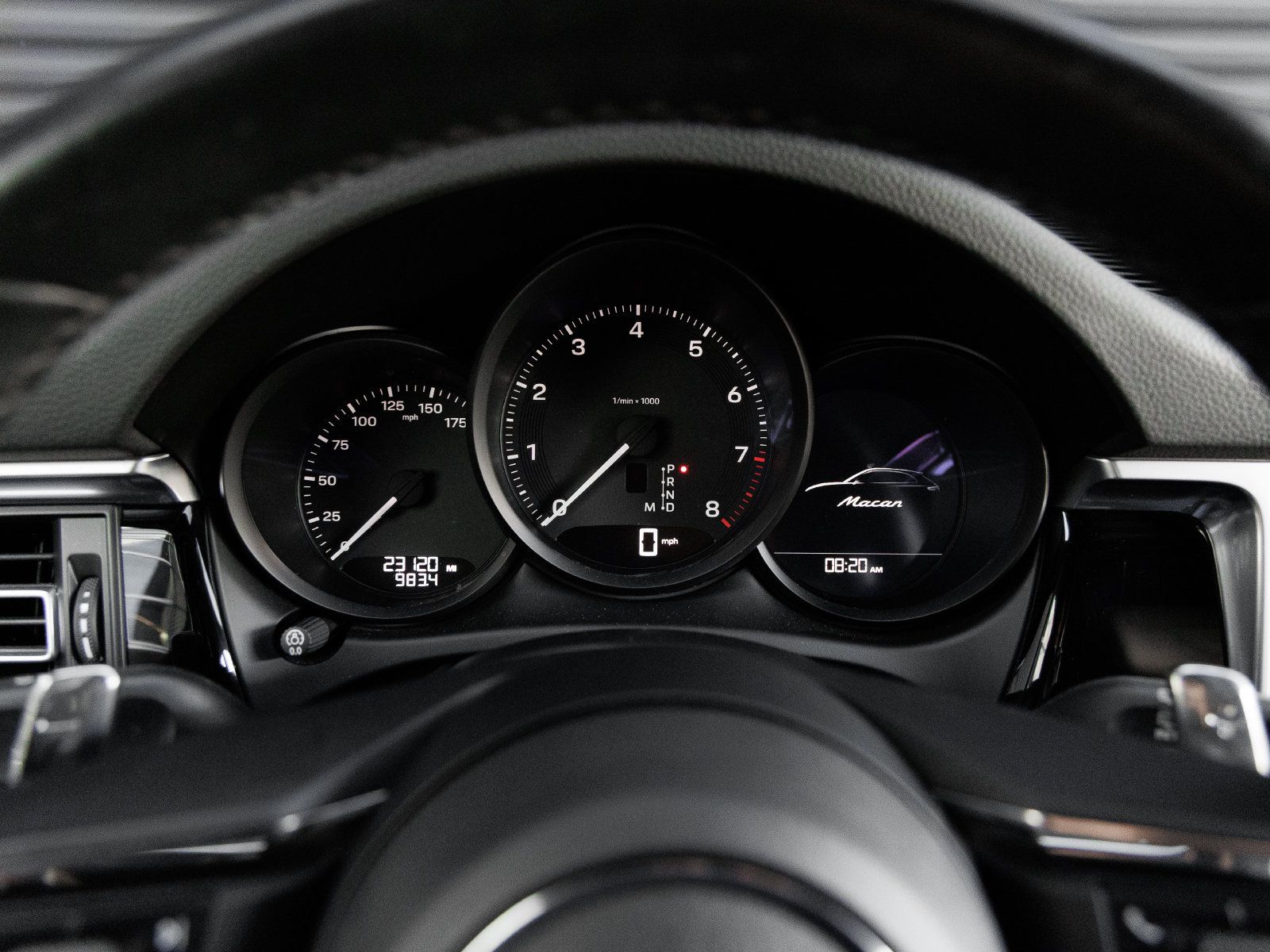 Used 2023 Porsche Macan AWD/4WD image 18
