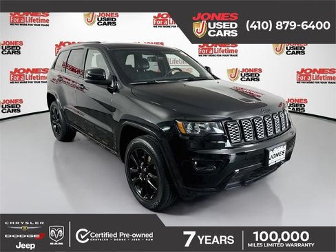 Used 2022 Jeep Grand Cherokee Laredo X AWD/4WD image 1