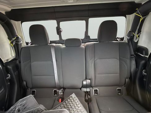 Used 2021 Jeep Gladiator Sport AWD/4WD image 24