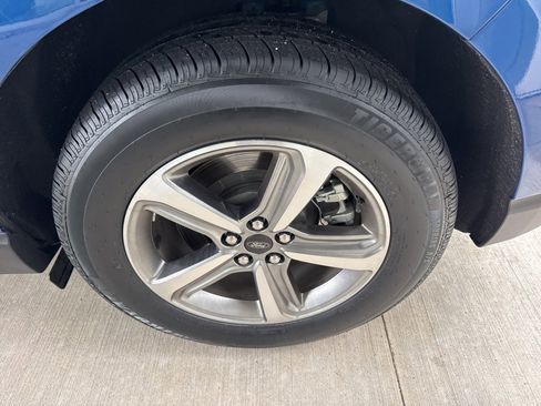 Certified 2024 Ford Edge SEL w/ Convenience Package image 19