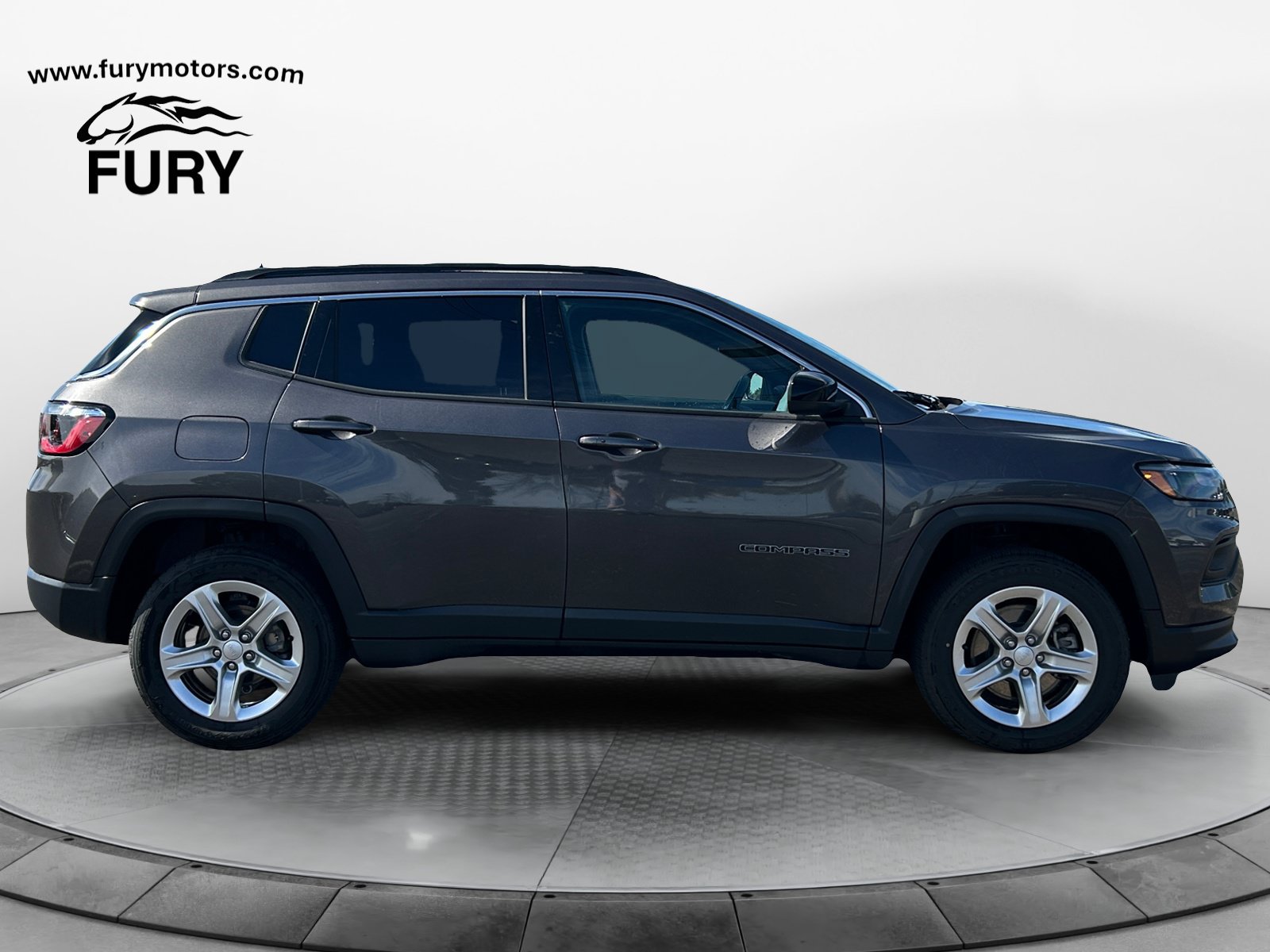 Used 2023 Jeep Compass Latitude w/ Convenience Group AWD/4WD image 3