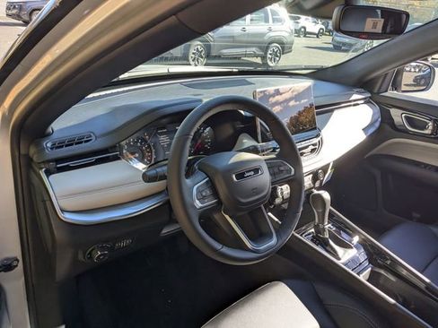 New 2026 Jeep Compass Limited image 9