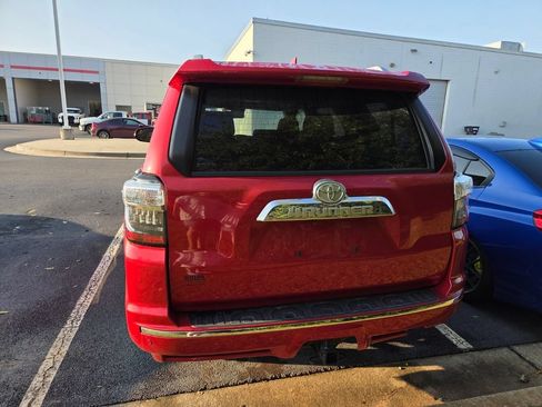 Used 2022 Toyota 4Runner Limited AWD/4WD image 10