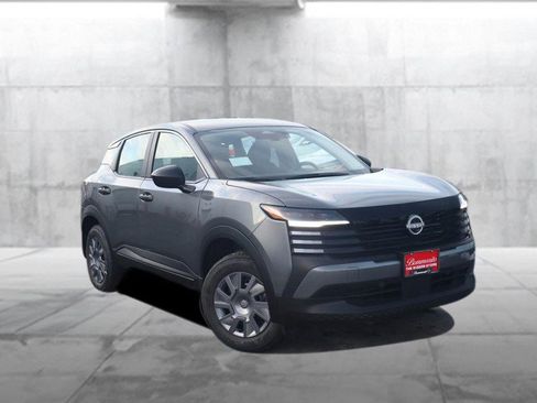 New 2026 Nissan Kicks S image 2