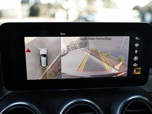 Used 2022 Mercedes-Benz GLC 300 4MATIC image 37