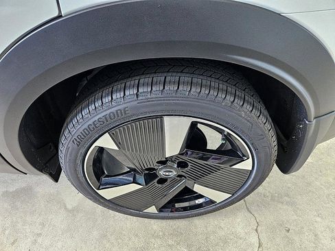 New 2026 Nissan Kicks SR w/ Cold Weather Package image 7