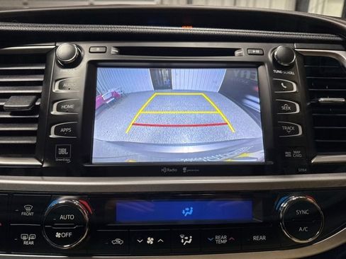 Used 2015 Toyota Highlander Limited image 14