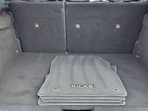 Used 2025 Nissan Kicks SV AWD/4WD image 24