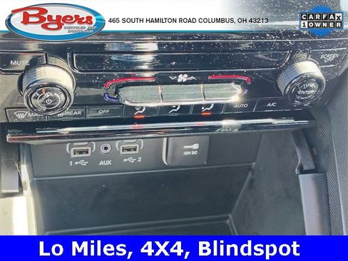 Used 2024 Jeep Grand Cherokee Laredo image 25