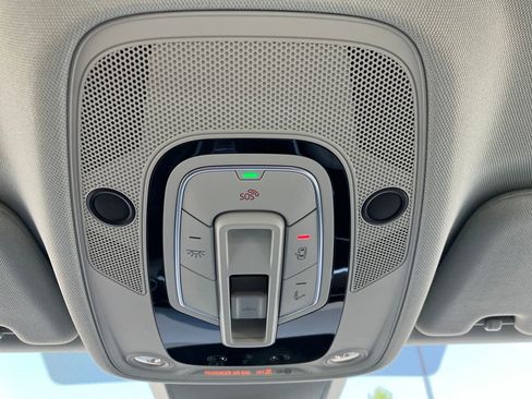 Used 2025 Audi A6 3.0T Premium image 24