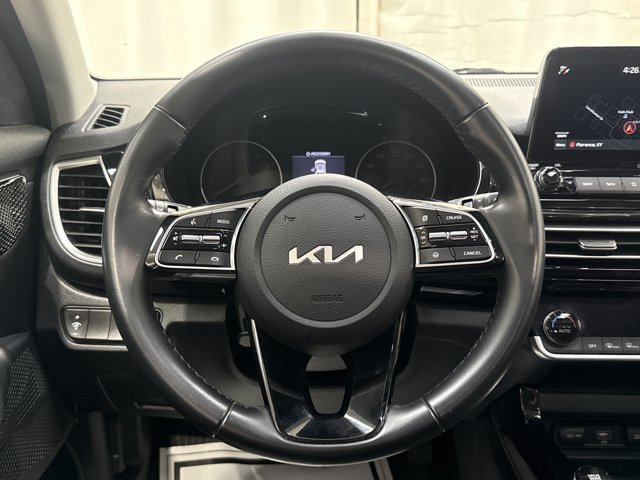 Certified 2022 Kia Seltos EX AWD/4WD image 16