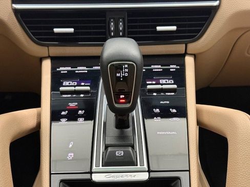 Certified 2022 Porsche Cayenne E-Hybrid image 16