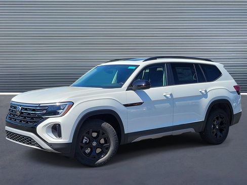 New 2026 Volkswagen Atlas Peak Edition AWD/4WD image 1