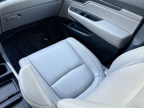 Used 2023 Honda Odyssey EX-L image 23