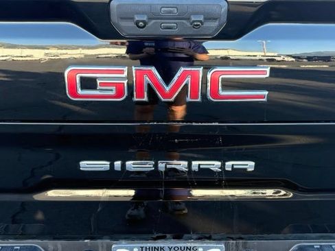 Used 2025 GMC Sierra 1500 SLT AWD/4WD image 6