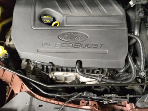 Used 2018 Ford Escape SE w/ SE Sync 3 Package FWD image 30