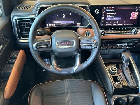 Certified 2024 GMC Canyon AT4 AWD/4WD image 15