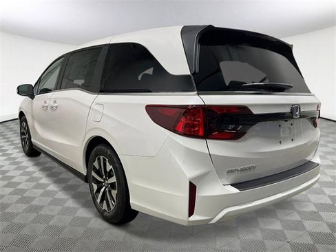 New 2026 Honda Odyssey EX-L image 3