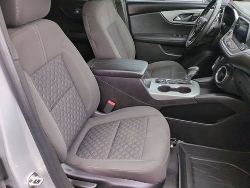Used 2019 Chevrolet Blazer LT FWD image 27