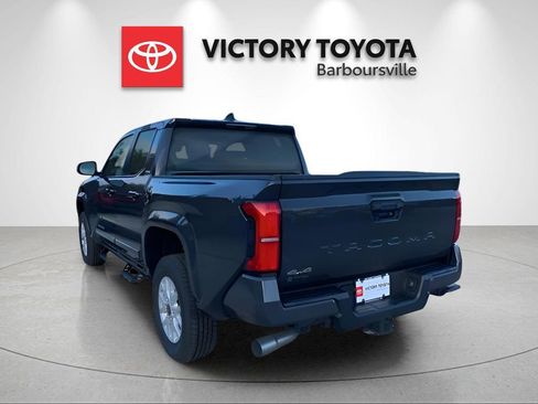 Used 2025 Toyota Tacoma SR5 AWD/4WD image 6
