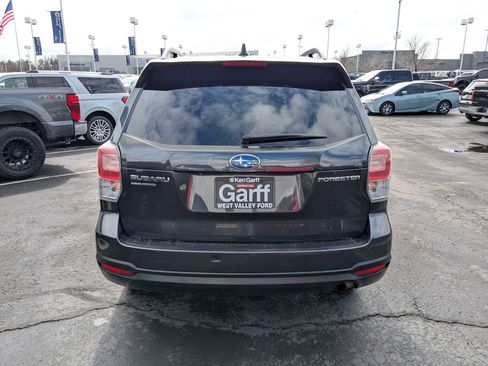 Used 2018 Subaru Forester 2.5i Premium image 5