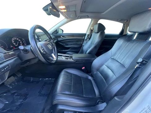 Used 2019 Honda Accord Touring image 9