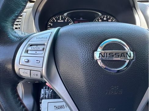 Used 2016 Nissan Altima 2.5 SV w/ Convenience Package FWD image 18