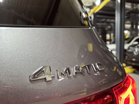 Certified 2023 Mercedes-Benz GLB 250 4MATIC image 13