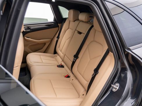 New 2026 Porsche Macan image 17