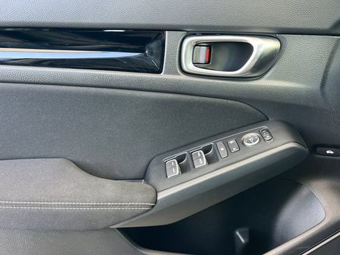 Used 2023 Honda Civic EX image 11