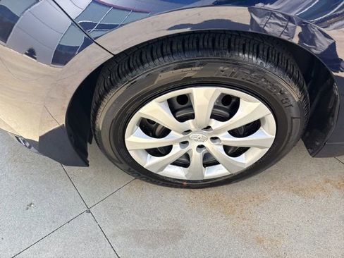 Used 2025 Toyota Corolla LE FWD image 12