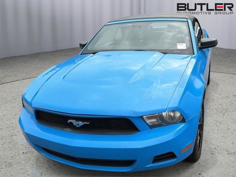 Used 2012 Ford Mustang Premium RWD image 3