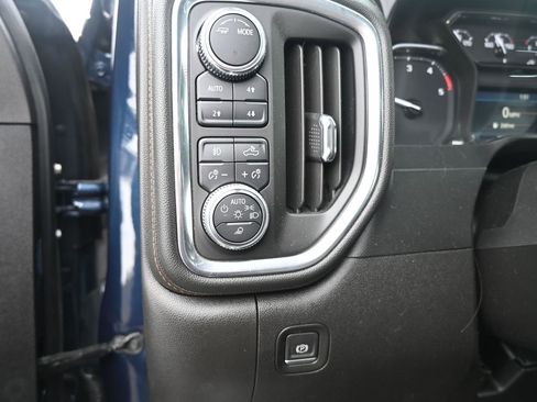 Used 2021 GMC Sierra 2500 AT4 image 30