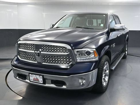 Used 2016 RAM 1500 Laramie w/ Convenience Group AWD/4WD image 11