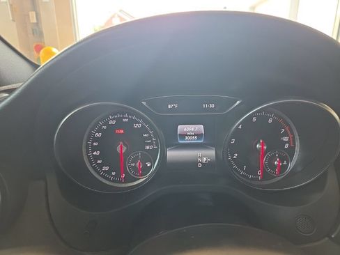 Used 2019 Mercedes-Benz CLA 250 4MATIC image 9