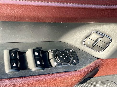 Used 2023 Ford Expedition Max Limited image 18