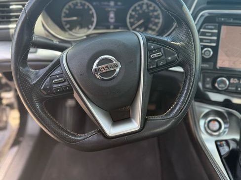 Used 2020 Nissan Maxima 3.5 SV w/ Floor Mat Group FWD image 10