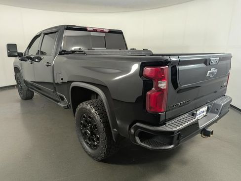 Used 2024 Chevrolet Silverado 3500 High Country w/ Technology Package AWD/4WD image 6