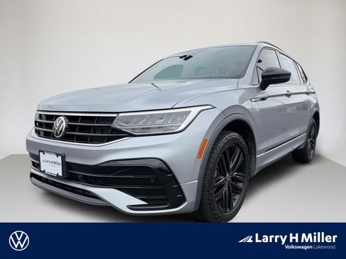 Used 2022 Volkswagen Tiguan SE R-Line FWD image 1