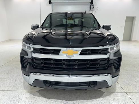 Used 2024 Chevrolet Silverado 1500 LT w/ Leather Package AWD/4WD image 8