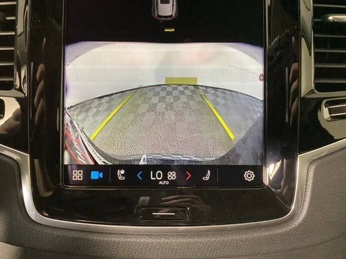 New 2025 Volvo XC90 T8 Plus w/ Protection Package Premier image 25
