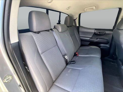 Used 2020 Toyota Tacoma SR w/ SR Convenience Package RWD image 19