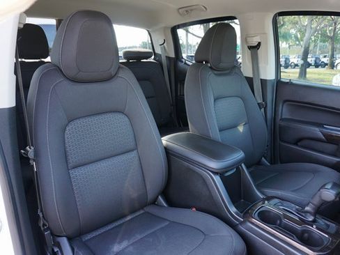Used 2018 GMC Canyon SLE w/ SLE Convenience Package image 2