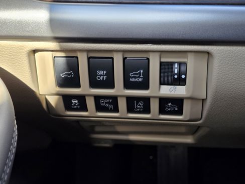 Used 2017 Subaru Outback 2.5i Limited image 26