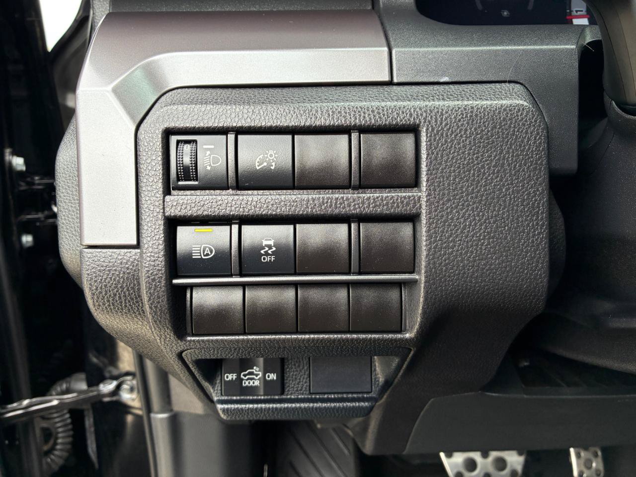 Used 2025 Toyota Tacoma TRD Sport AWD/4WD image 22