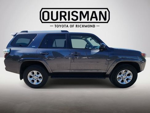 Used 2020 Toyota 4Runner SR5 AWD/4WD image 6
