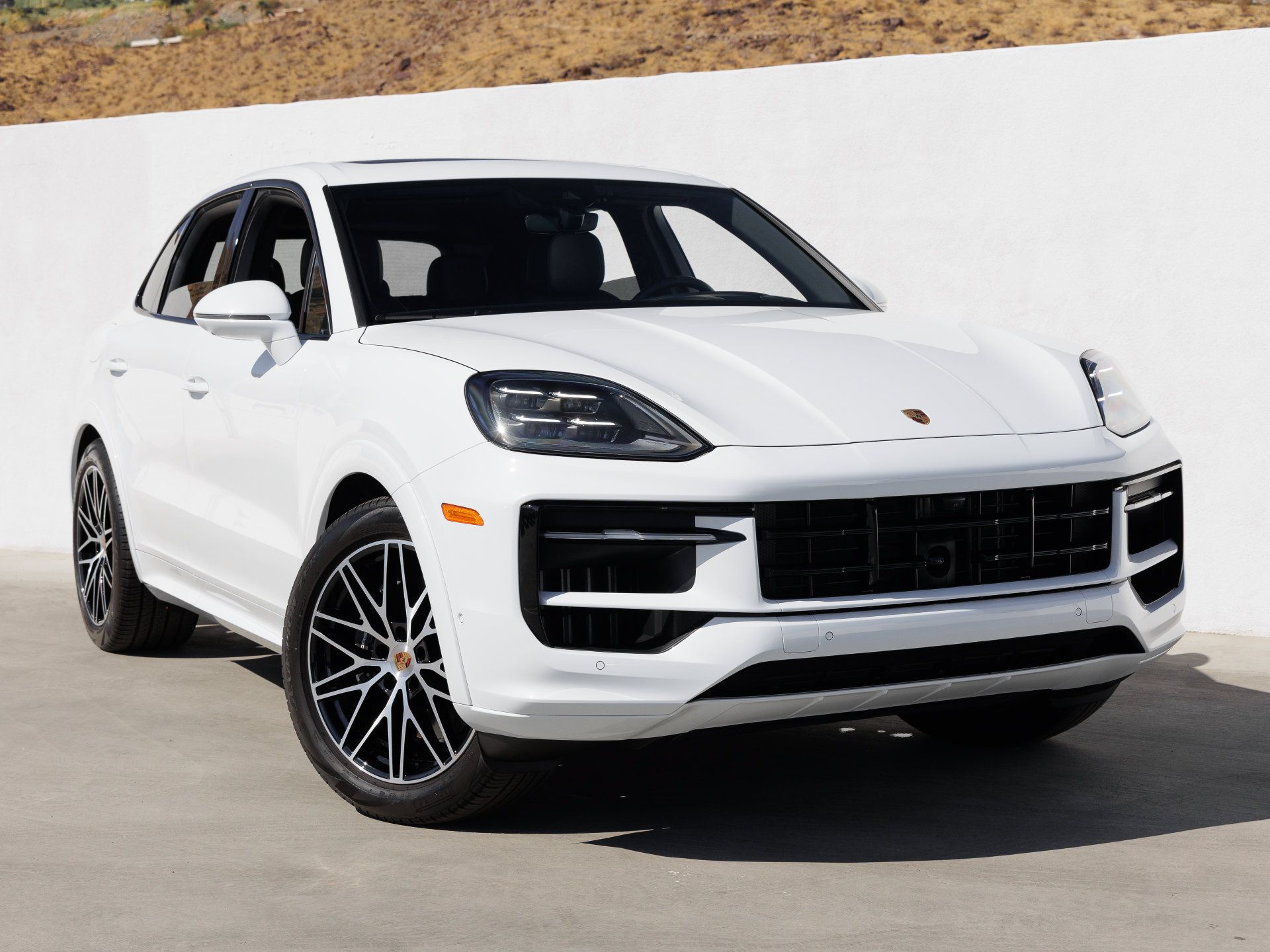 Certified 2025 Porsche Cayenne AWD/4WD image 9