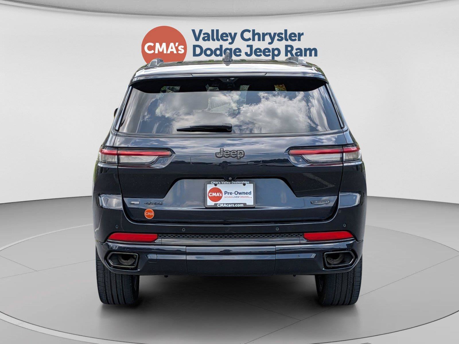Used 2023 Jeep Grand Cherokee L Summit AWD/4WD image 4