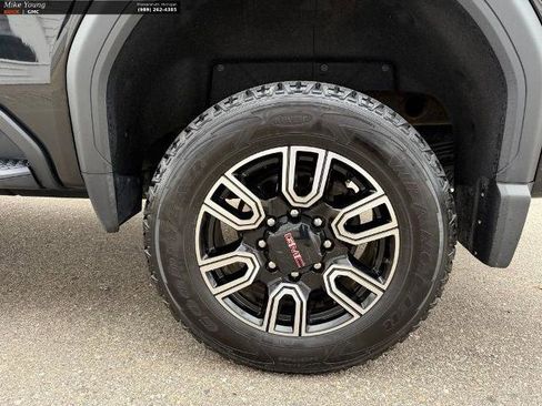 Used 2022 GMC Sierra 2500 AT4 w/ Gooseneck/5TH Wheel Package AWD/4WD image 10