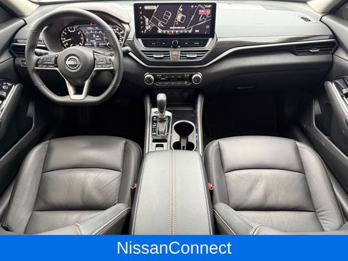 Used 2024 Nissan Altima 2.5 SR w/ SR Premium Package image 18